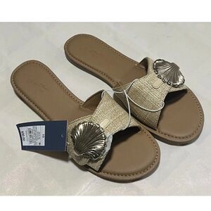 Women’s Nesryn Sandals Size 10 Color Tan Brand New In Box